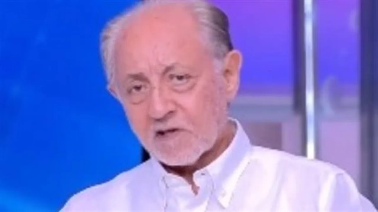 رحلة فنية مميزة.. عبد العزيز مخيون يكشف أسرار تقمص شخصية موسيقار الأجيال
